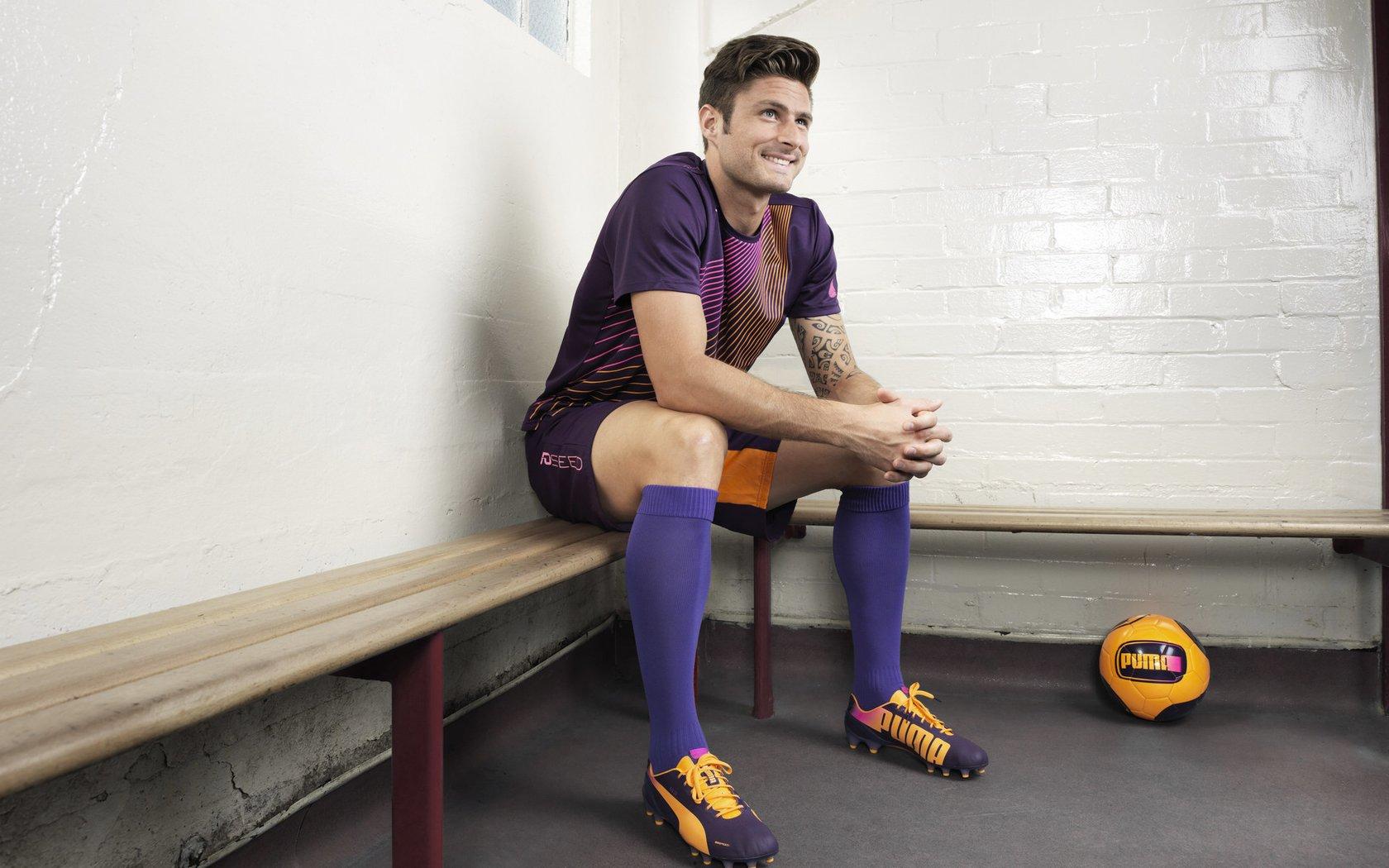 当无敌之师遇上钢铁防线，欧冠决赛上演战术与意志的终极对决