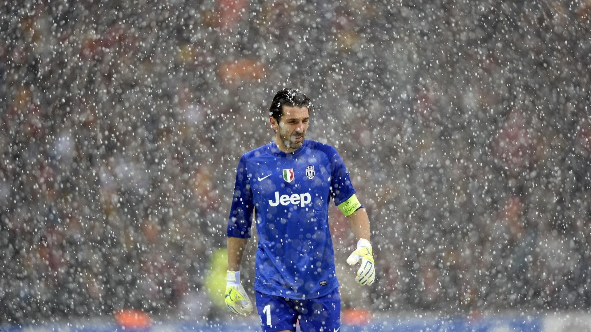 坚韧公牛逆袭强敌，困境中绽放不屈光芒