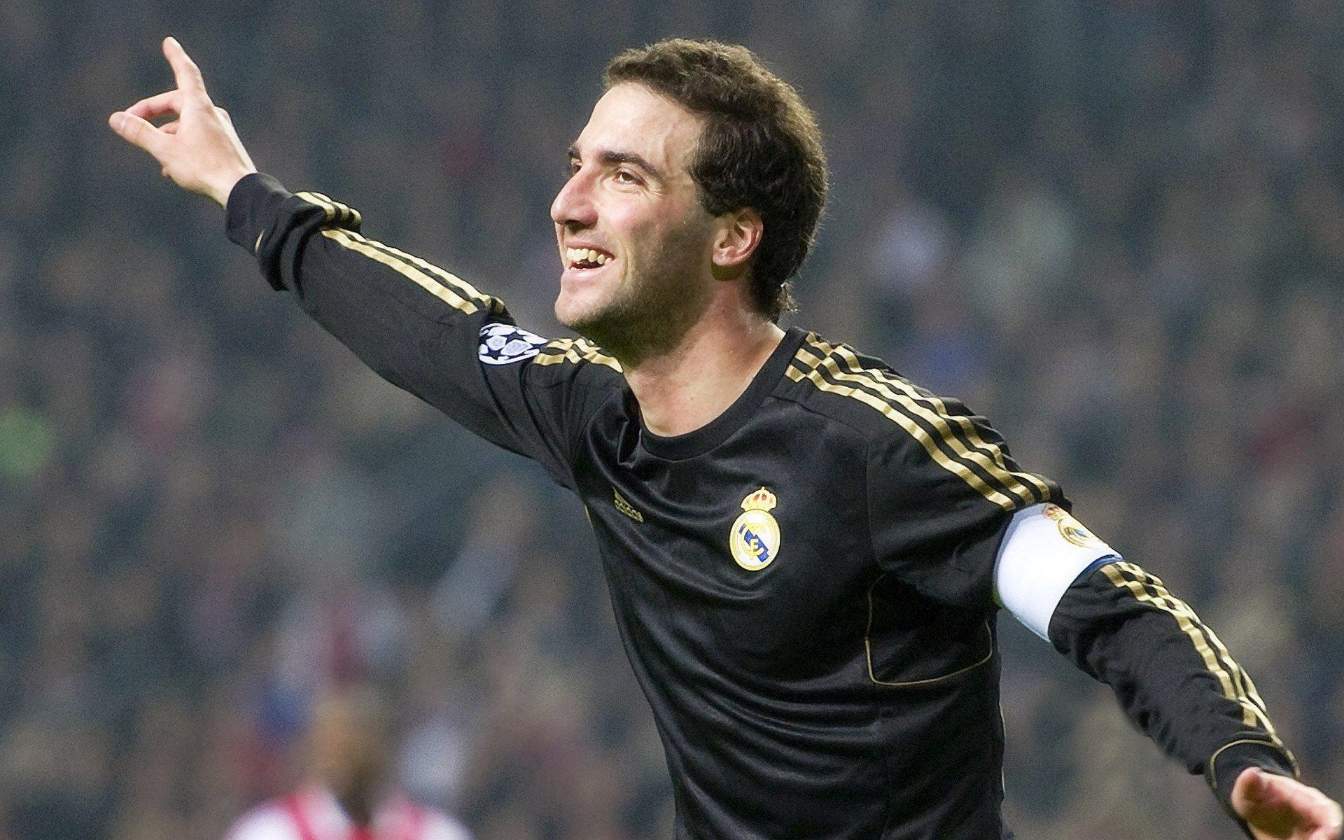 玻璃人魔咒再袭！巴萨33岁功勋队长伤退 无缘西超杯争冠战